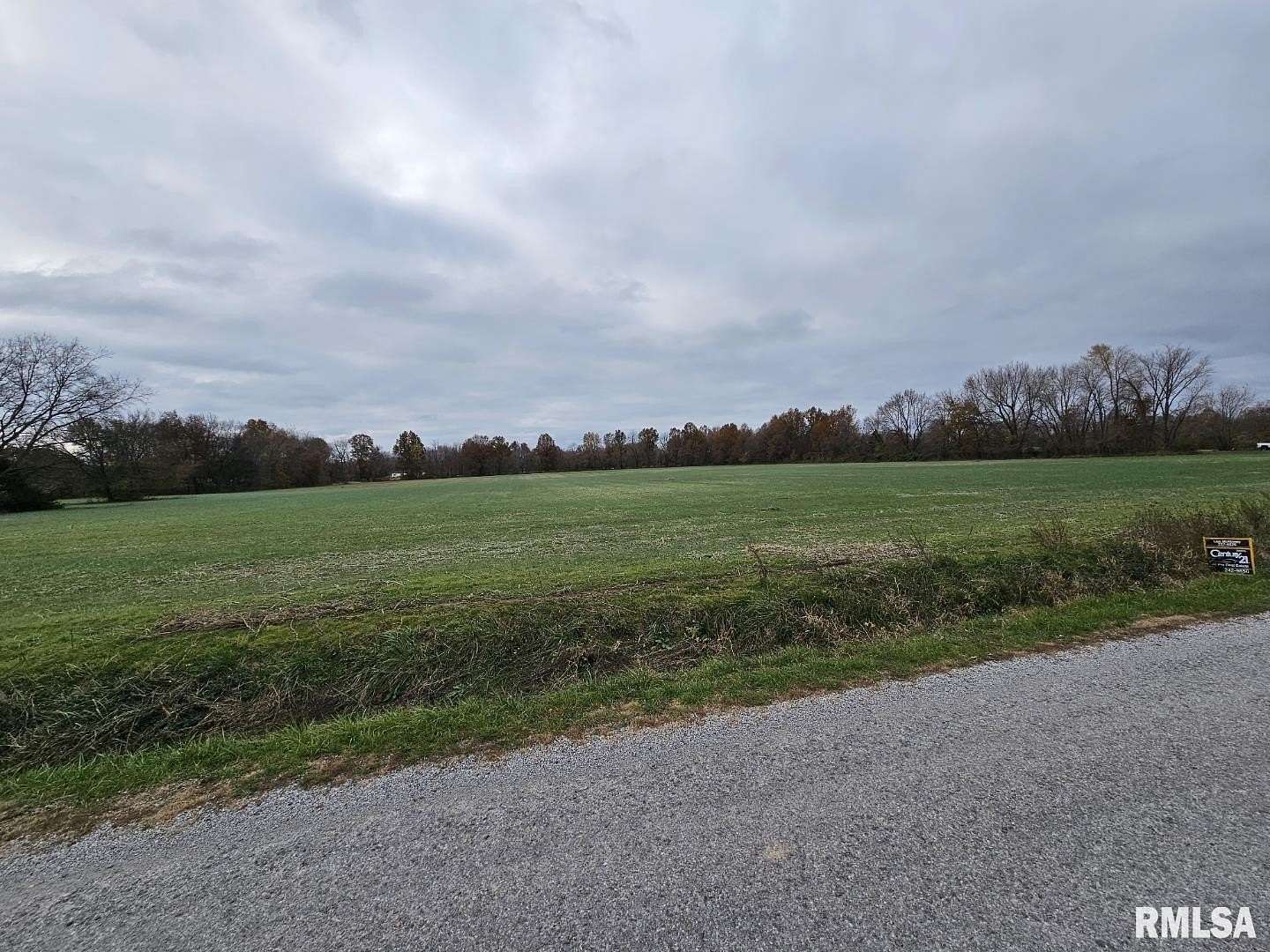10 Acres of Residential Land for Sale in Mount Vernon, Illinois