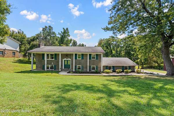 1.5 Acres of Land with Home for Sale in Louisville, Kentucky