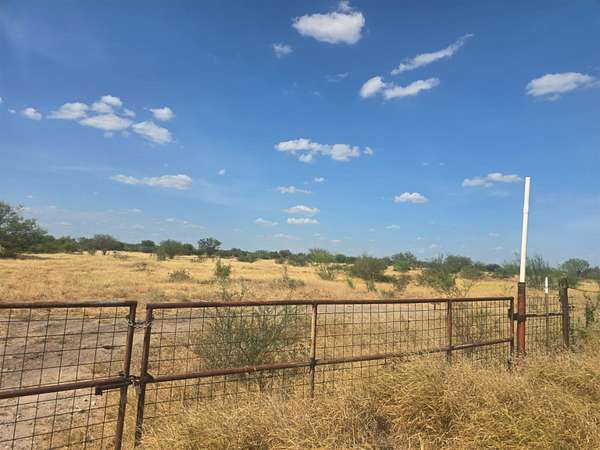 5.16 Acres of Commercial Land for Sale in Laredo, Texas