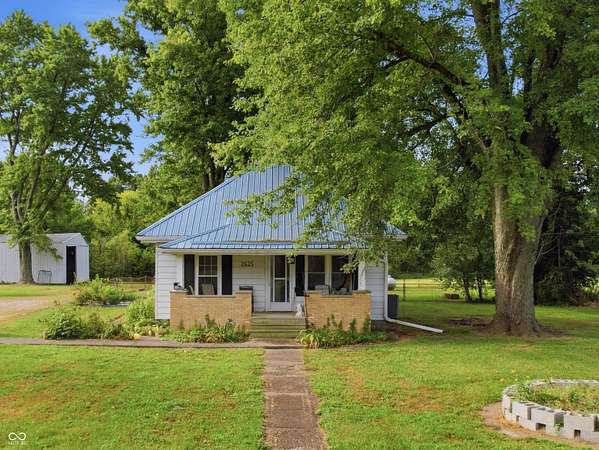 2 Acres of Land with Home for Sale in Rockville, Indiana