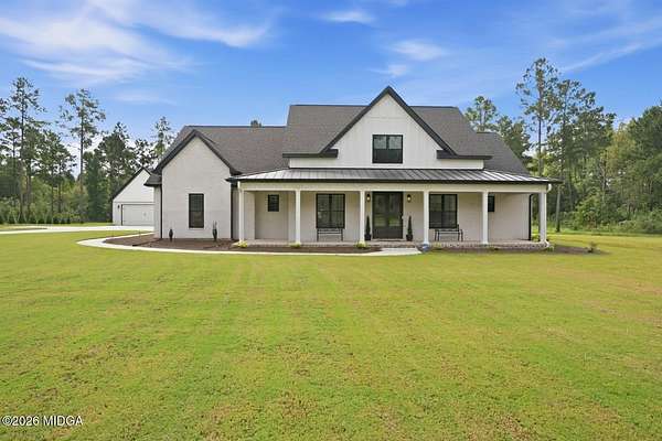 5.23 Acres of Land with Home for Sale in Cochran, Georgia