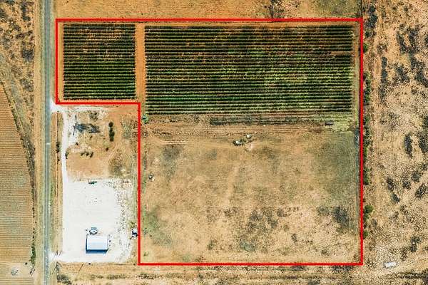 13.4 Acres of Land for Sale in Seminole, Texas