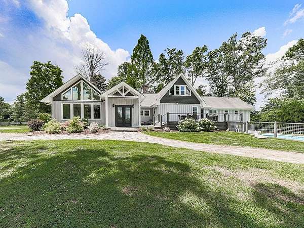 3 Acres of Land with Home for Sale in Blue Ridge, Georgia