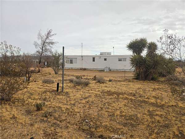 5 Acres of Improved Residential Land for Sale in Landers, California
