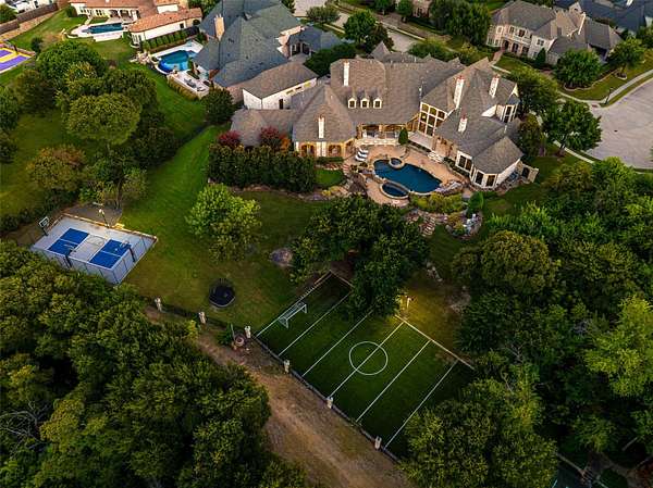 1.5 Acres of Land with Home for Sale in Frisco, Texas