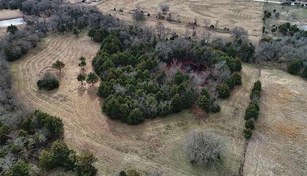 20 Acres of Recreational & Residential Land for Sale in Wills Point, Texas