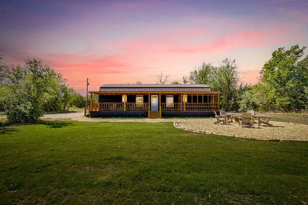 25.7 Acres of Land with Home for Sale in Hamilton, Texas