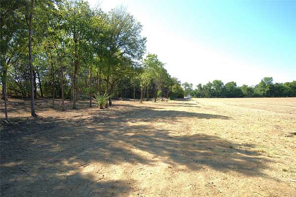 0.5 Acres of Residential Land for Sale in Paris, Texas