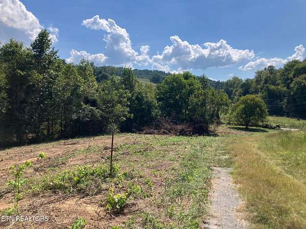 10 Acres of Residential Land for Sale in Maynardville, Tennessee