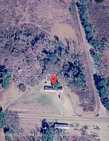 2 Acres of Residential Land for Sale in Como, Mississippi