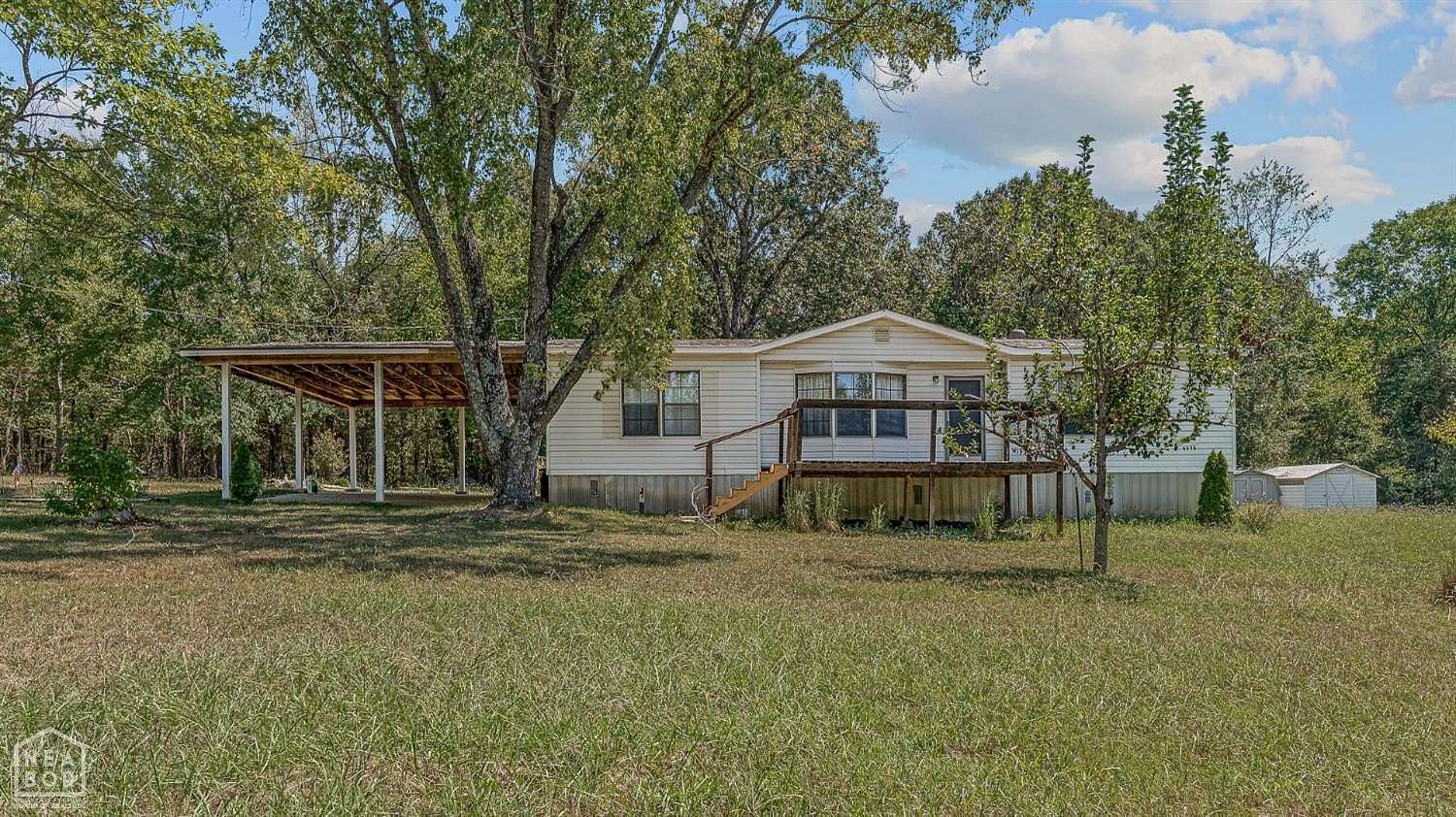 4.73 Acres of Land with Home for Sale in Jonesboro, Arkansas