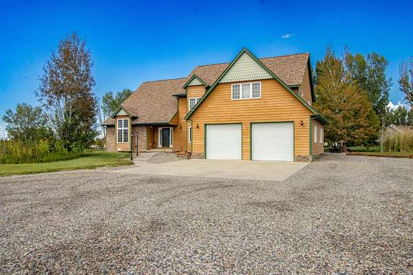 8 Acres of Land with Home for Sale in Grand Junction, Colorado