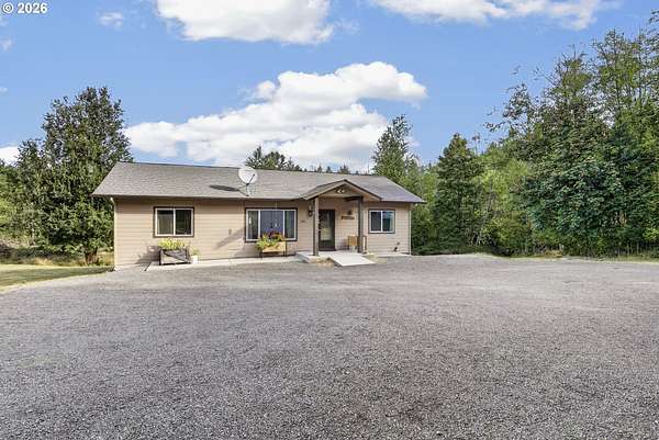 5 Acres of Land with Home for Sale in Castle Rock, Washington