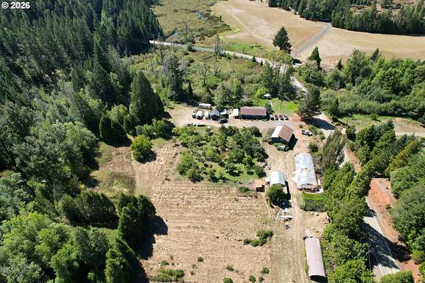 5 Acres of Land with Home for Sale in Glendale, Oregon