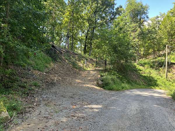 20 Acres of Recreational & Residential Land for Sale in Sevierville, Tennessee