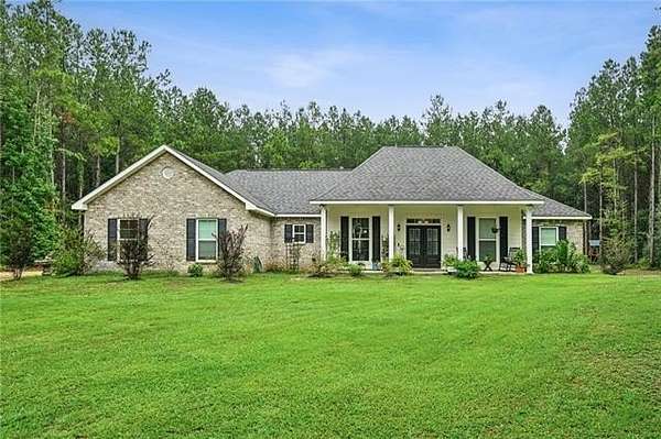 2.5 Acres of Land with Home for Sale in Franklinton, Louisiana