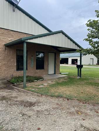 1 Acre of Land with Home for Lease in Edgewood, Texas