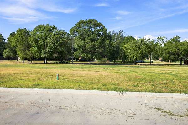 0.3 Acres of Residential Land for Sale in Glen Rose, Texas