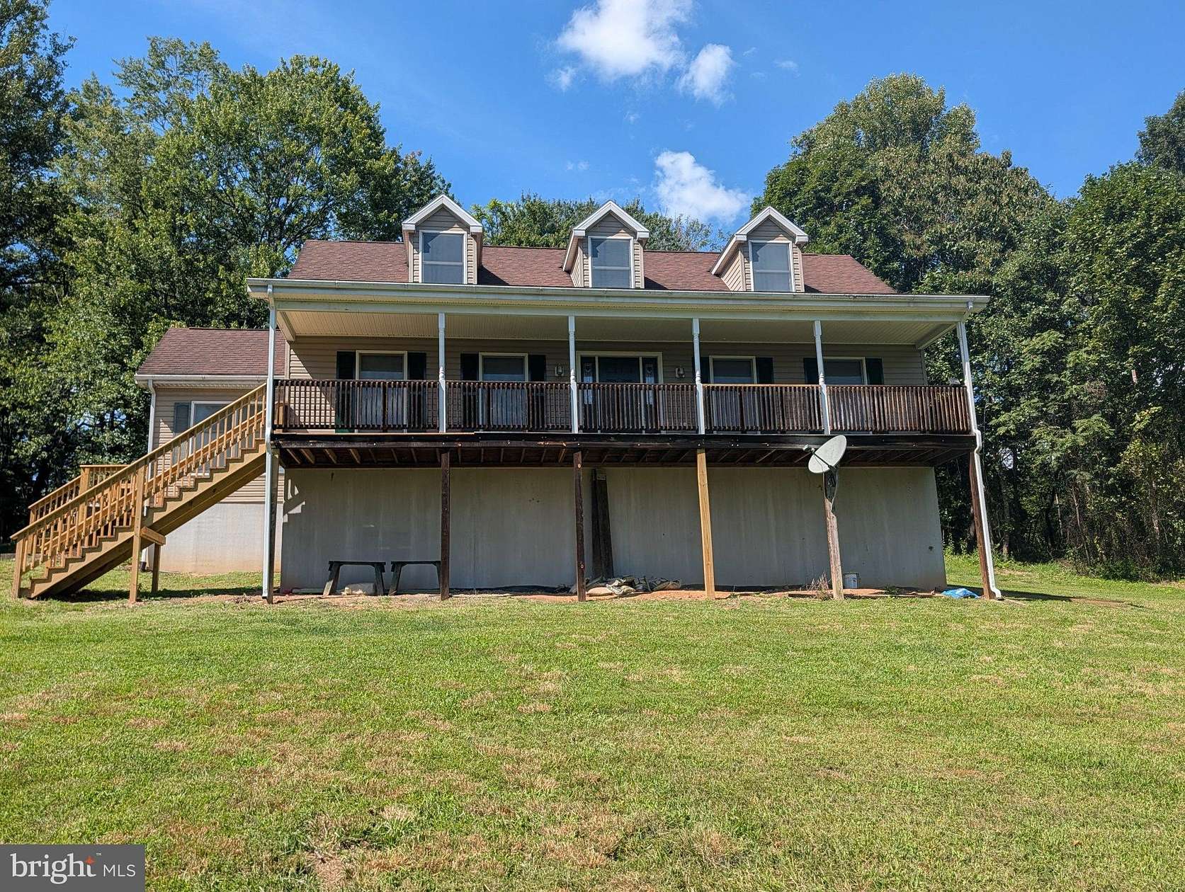 5 Acres of Land with Home for Lease in Castleton, Virginia