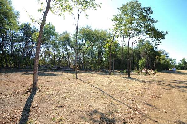 0.5 Acres of Residential Land for Sale in Paris, Texas