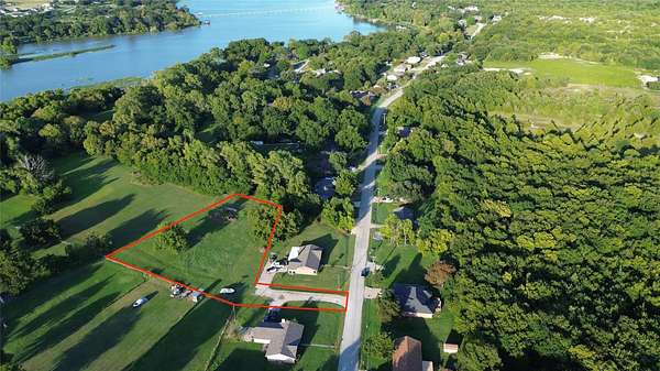 1.23 Acres of Residential Land for Sale in Waxahachie, Texas