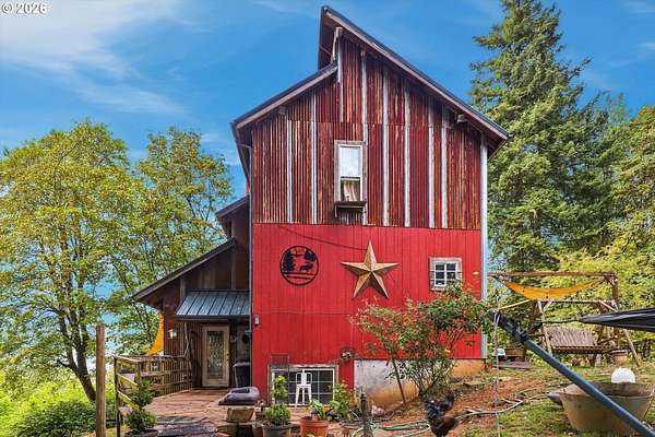 7.44 Acres of Land with Home for Sale in Salem, Oregon
