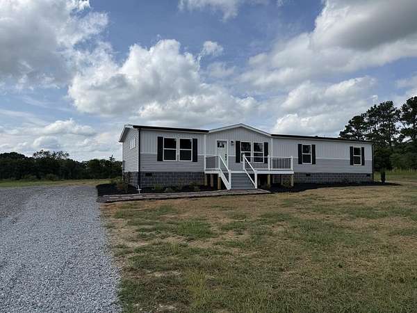 2 Acres of Land with Home for Sale in Cumberland, Virginia