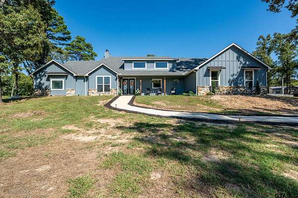 15.1 Acres of Land with Home for Sale in Brownsboro, Texas