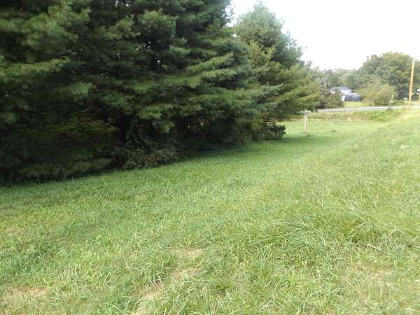 1 Acre of Residential Land for Sale in Hillsville, Virginia