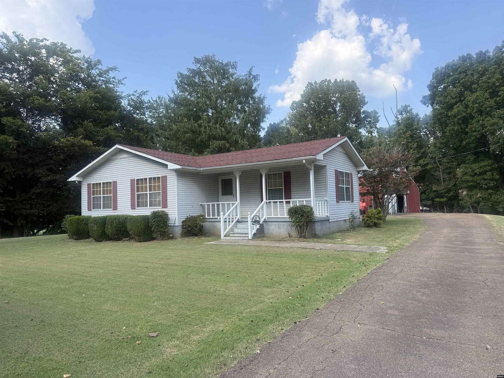 10 Acres of Recreational Land with Home for Sale in Hornbeak, Tennessee
