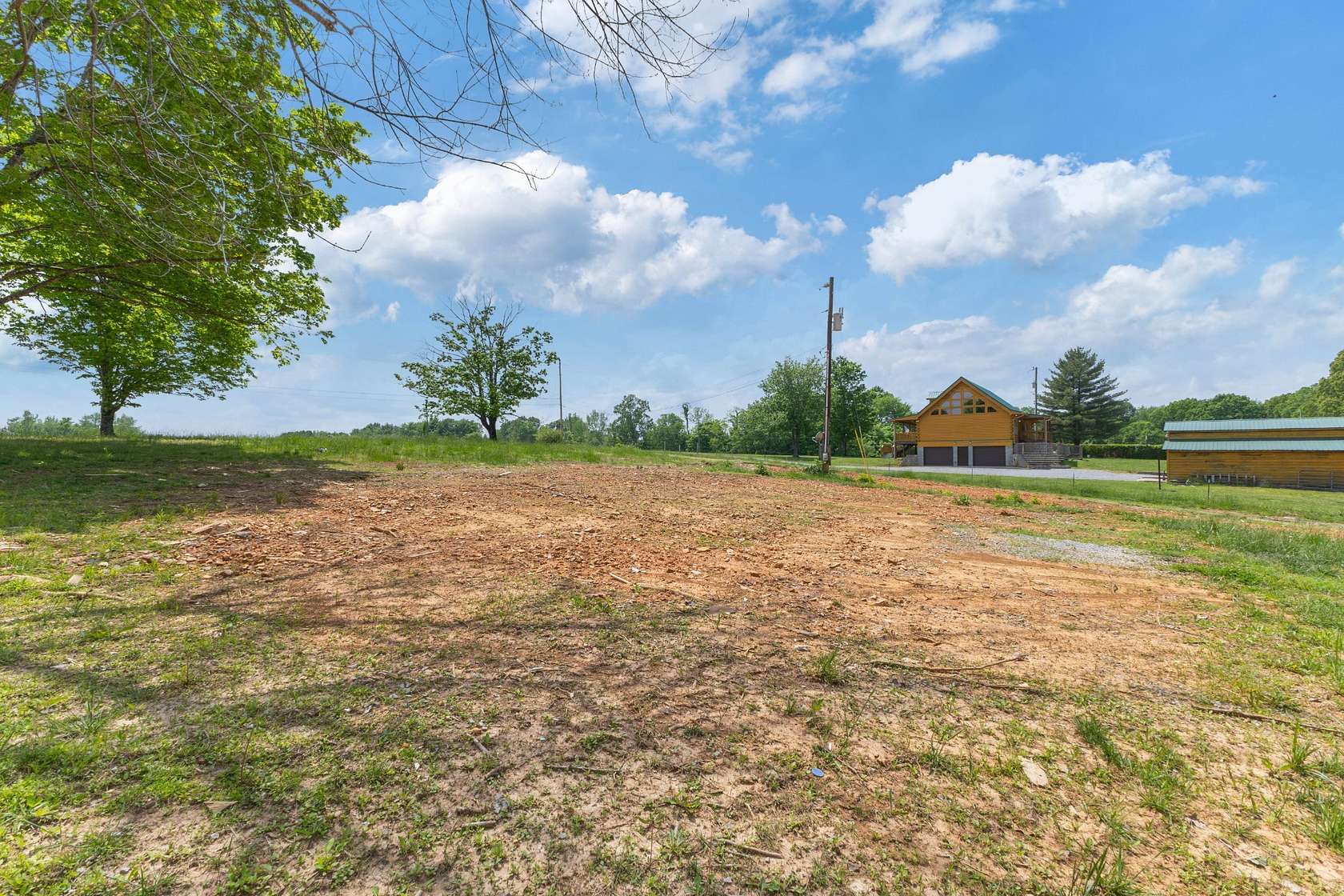 5.24 Acres of Residential Land for Sale in Chapmansboro, Tennessee