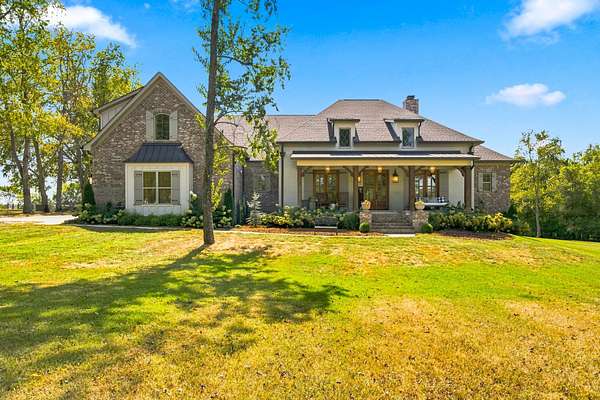 9.52 Acres of Land with Home for Sale in Gallatin, Tennessee