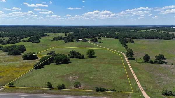 11.5 Acres of Commercial Land for Sale in Gause, Texas