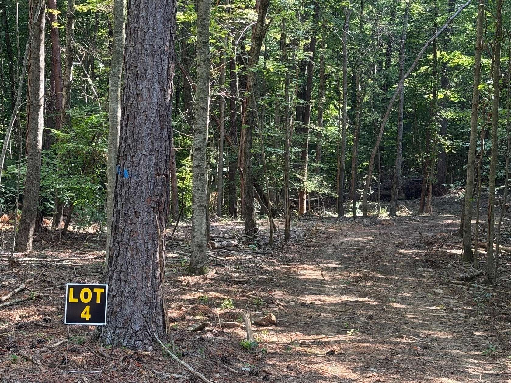 7.77 Acres of Residential Land for Sale in Monticello, Kentucky