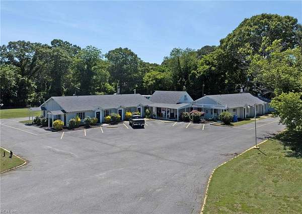 2.52 Acres of Improved Commercial Land for Sale in Gloucester, Virginia