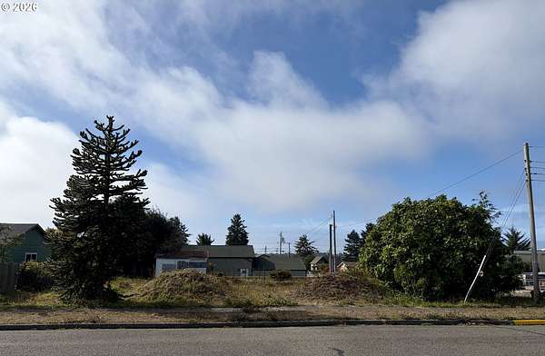 0.18 Acres of Residential Land for Sale in Coos Bay, Oregon