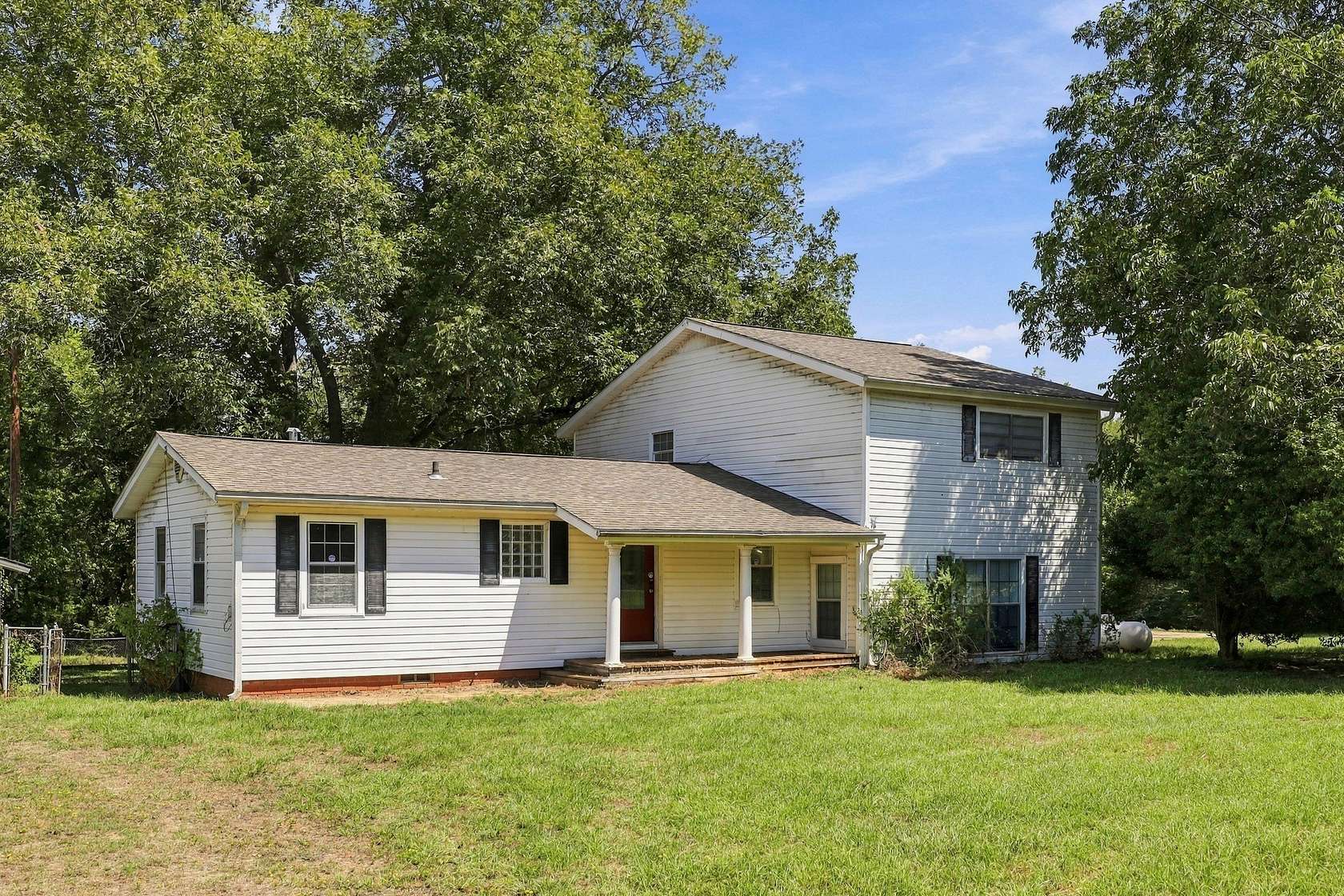3.52 Acres of Land with Home for Sale in Palestine, Texas