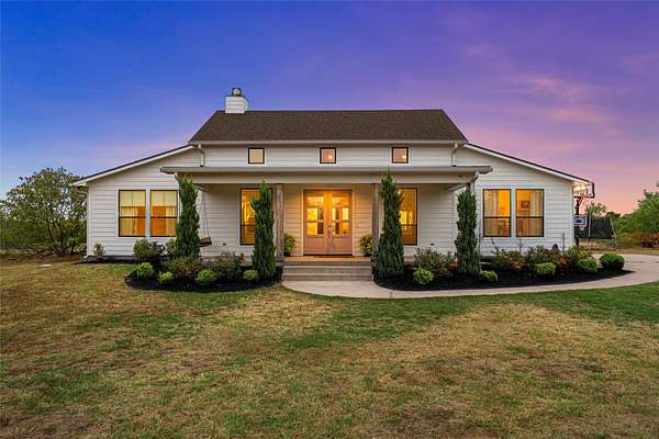 10.7 Acres of Land with Home for Sale in Waco, Texas