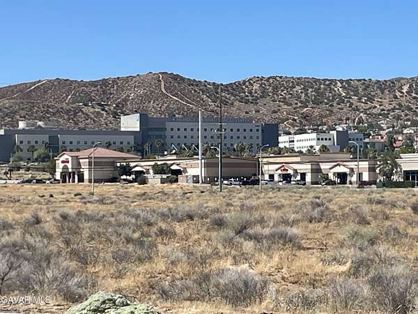8 Acres of Mixed-Use Land for Sale in Palmdale, California