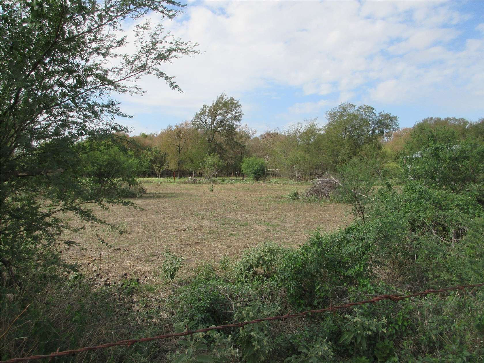 3.3 Acres of Land for Sale in Marlin, Texas