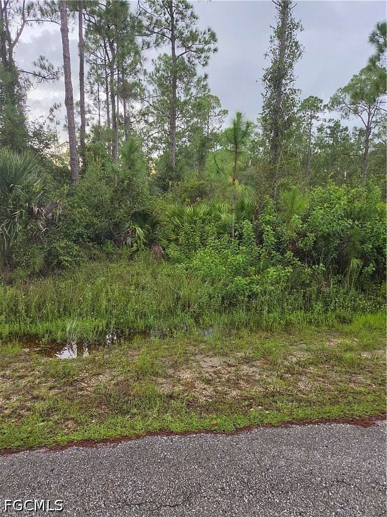 0.5 Acres of Residential Land for Sale in Alva, Florida