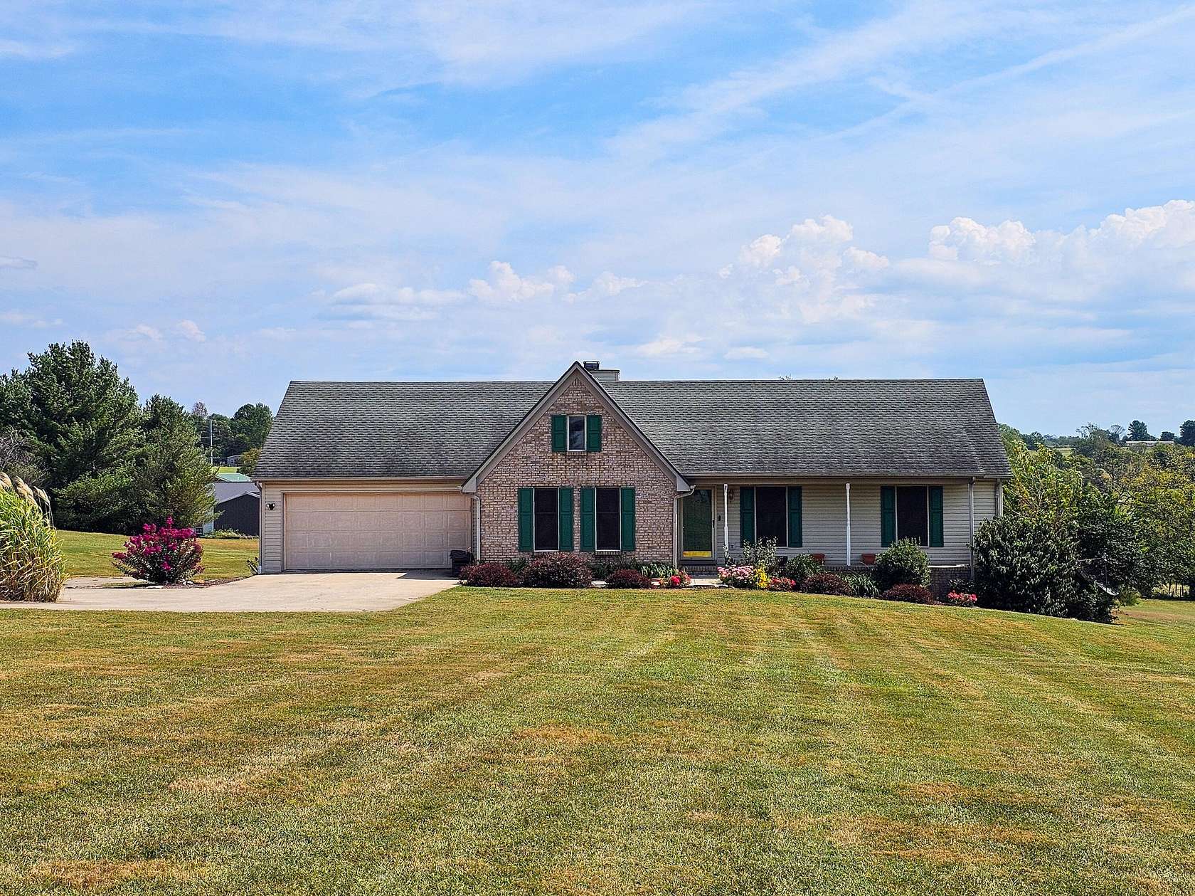 2 Acres of Land with Home for Sale in Lancaster, Kentucky
