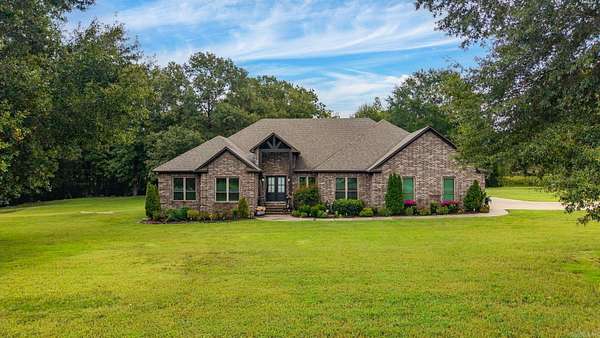 4.62 Acres of Land with Home for Sale in Greenbrier, Arkansas