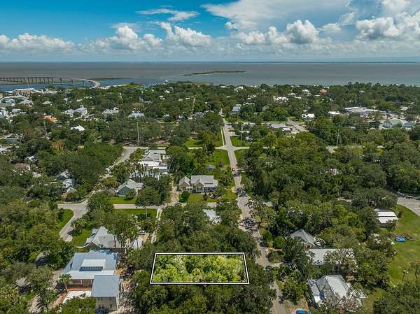 0.14 Acres of Residential Land for Sale in Apalachicola, Florida