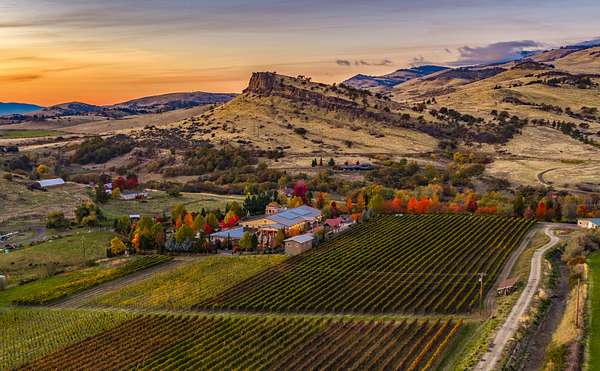 51.8 Acres of Improved Land for Sale in Ashland, Oregon