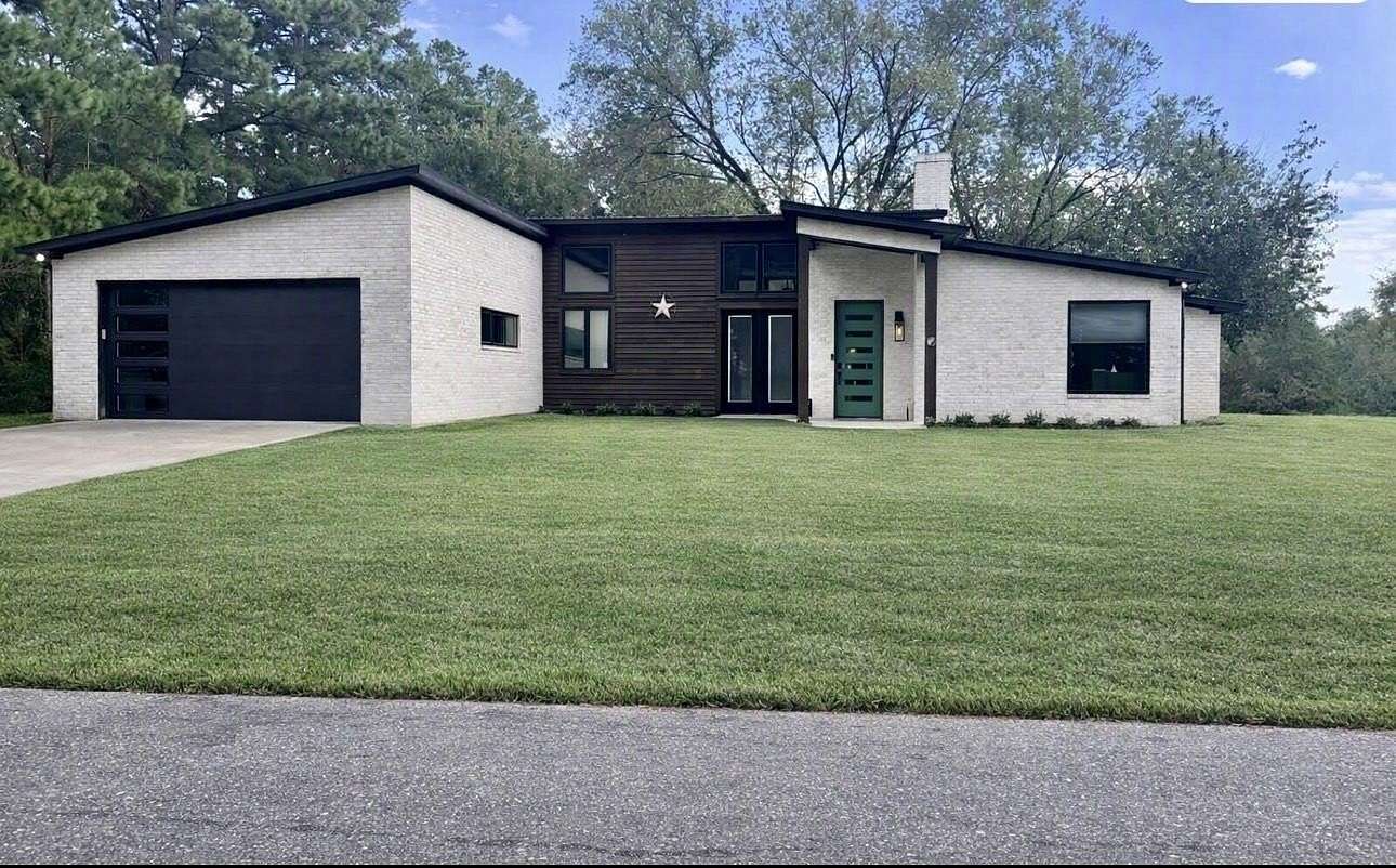 2.65 Acres of Land with Home for Sale in Henderson, Texas