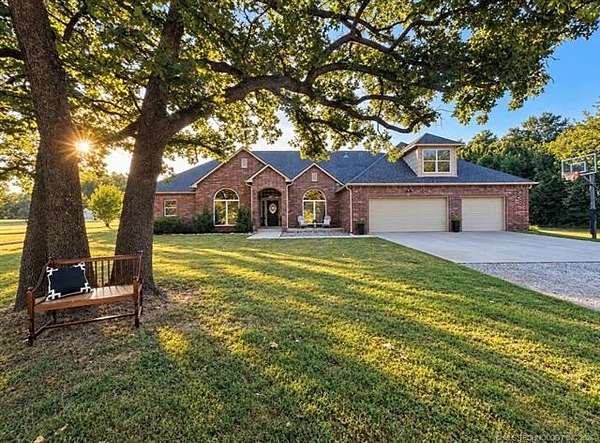 2.4 Acres of Land with Home for Sale in Broken Arrow, Oklahoma