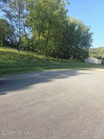 1 Acre of Land for Sale in Hayesville, North Carolina