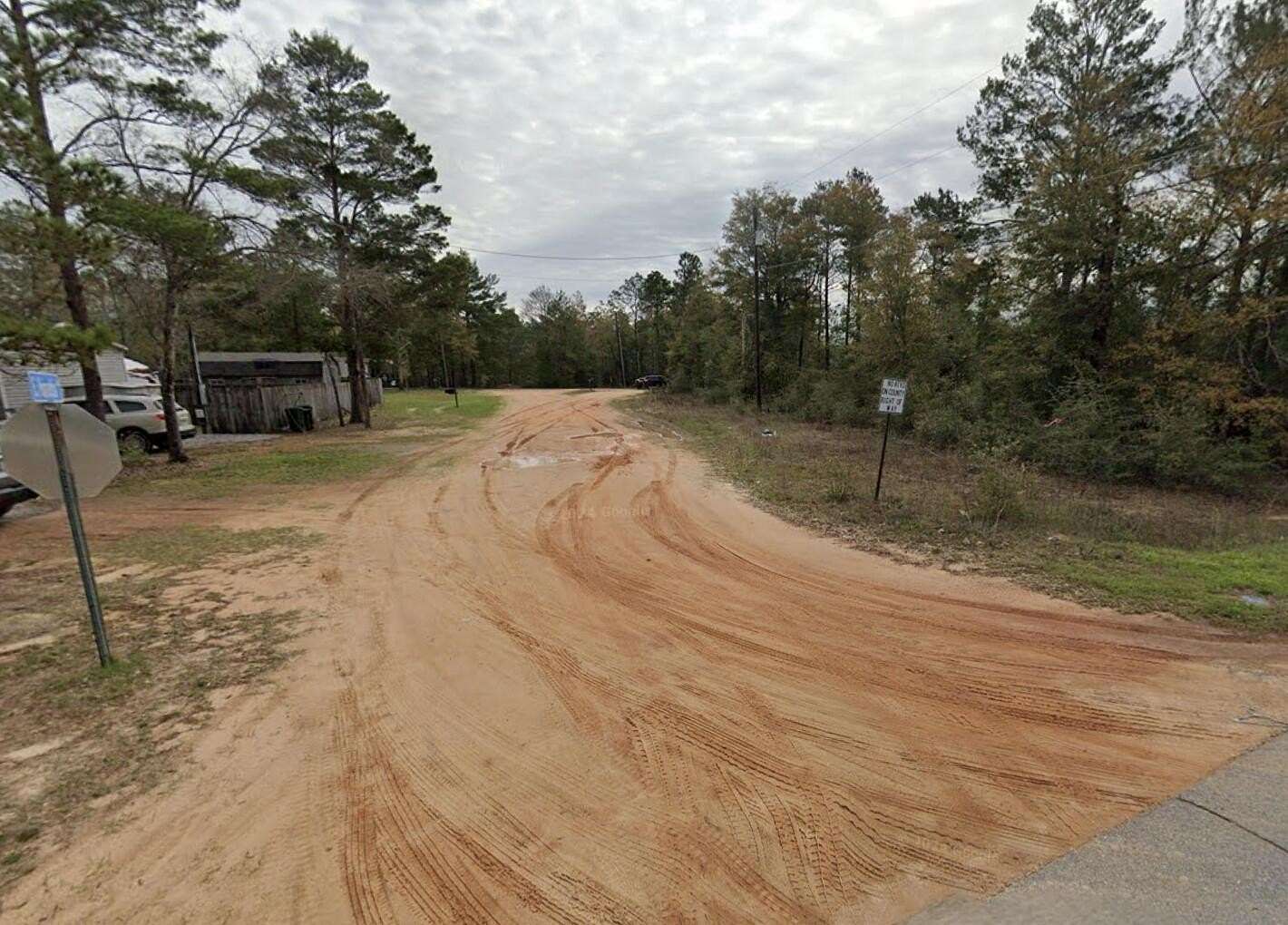 0.64 Acres of Residential Land for Sale in DeFuniak Springs, Florida
