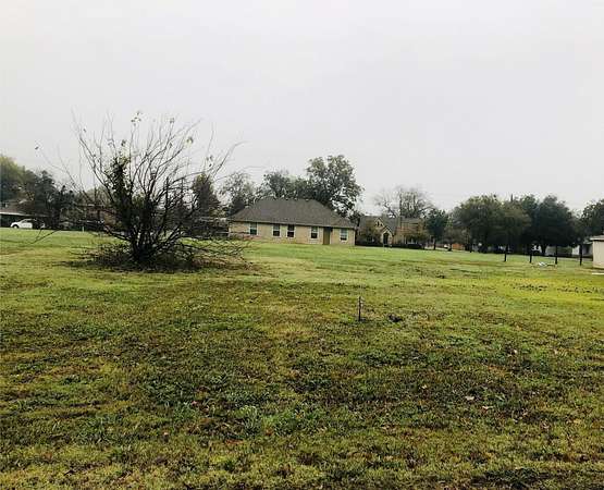 0.25 Acres of Residential Land for Sale in Honey Grove, Texas